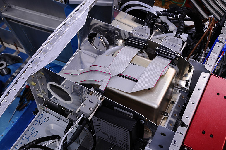 2009.04.10_-_RV-8_-_Instrument_Panel_Version_1.4.3_(22).jpg