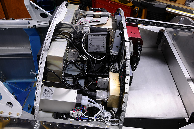 2009.04.13_-_RV-8_-_Instrument_Panel_Final_Wiring_(2).jpg