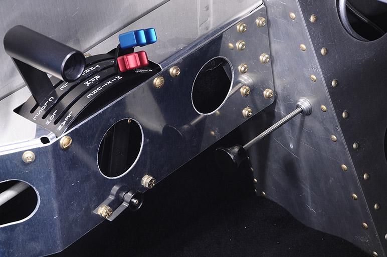 2009.10.07_-_RV-8_-_Alternate_Air_Control_Installation_In_Intake_Snorkel_(13).jpg
