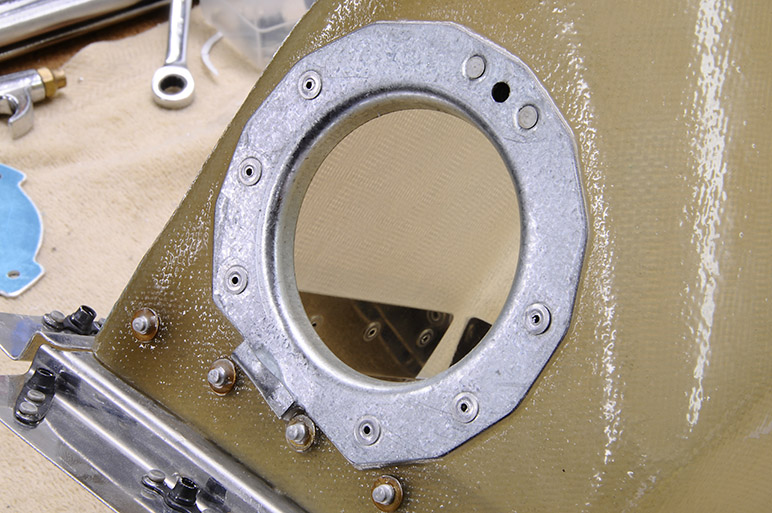 2009.10.07_-_RV-8_-_Alternate_Air_Control_Installation_In_Intake_Snorkel_(5).jpg