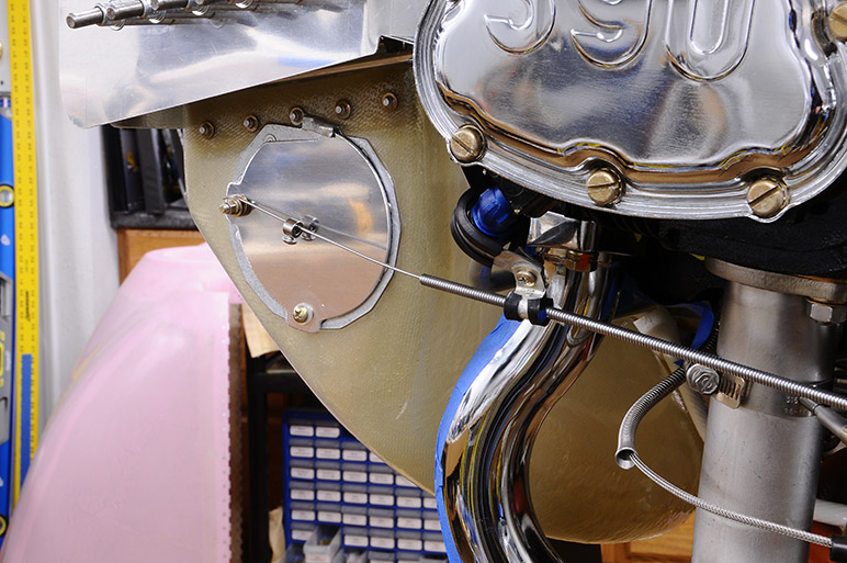 2009.10.07_-_RV-8_-_Alternate_Air_Control_Installation_In_Intake_Snorkel_(9).jpg