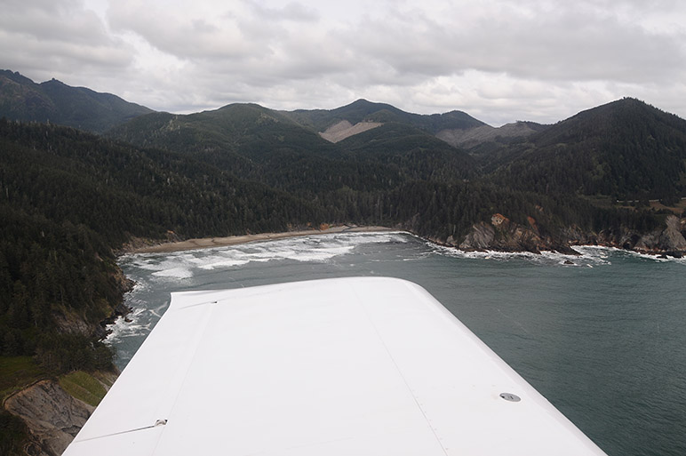 2010.04.30_-_RV-8_-_Trip_To_Vernonia,_RV_Checkout_Day_2_-_Session_2,_Flight_To_Oregon_Coast_(12).jpg