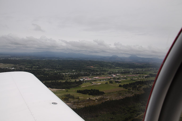 2010.04.30_-_RV-8_-_Trip_To_Vernonia,_RV_Checkout_Day_2_-_Session_2,_Flight_To_Oregon_Coast_(3).jpg