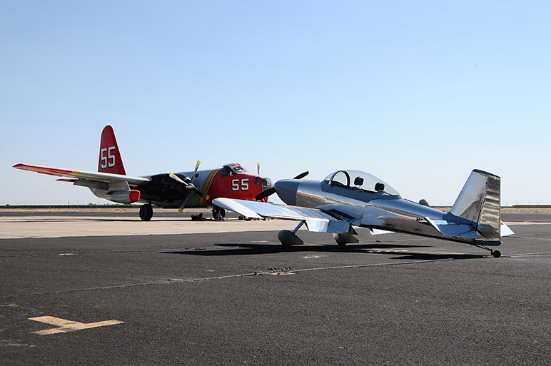 2010.09.18_-_RV-8_-_Trip_To_Porterville_California_(46)_-_Mr_RV-8_&_Miss_A26_Kiss.jpg