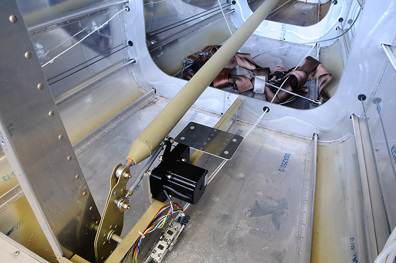 2011.09.05_-_RV-6_Rebuild_-_New_AHRS_&_Magnometer_Installtion_(1).jpg