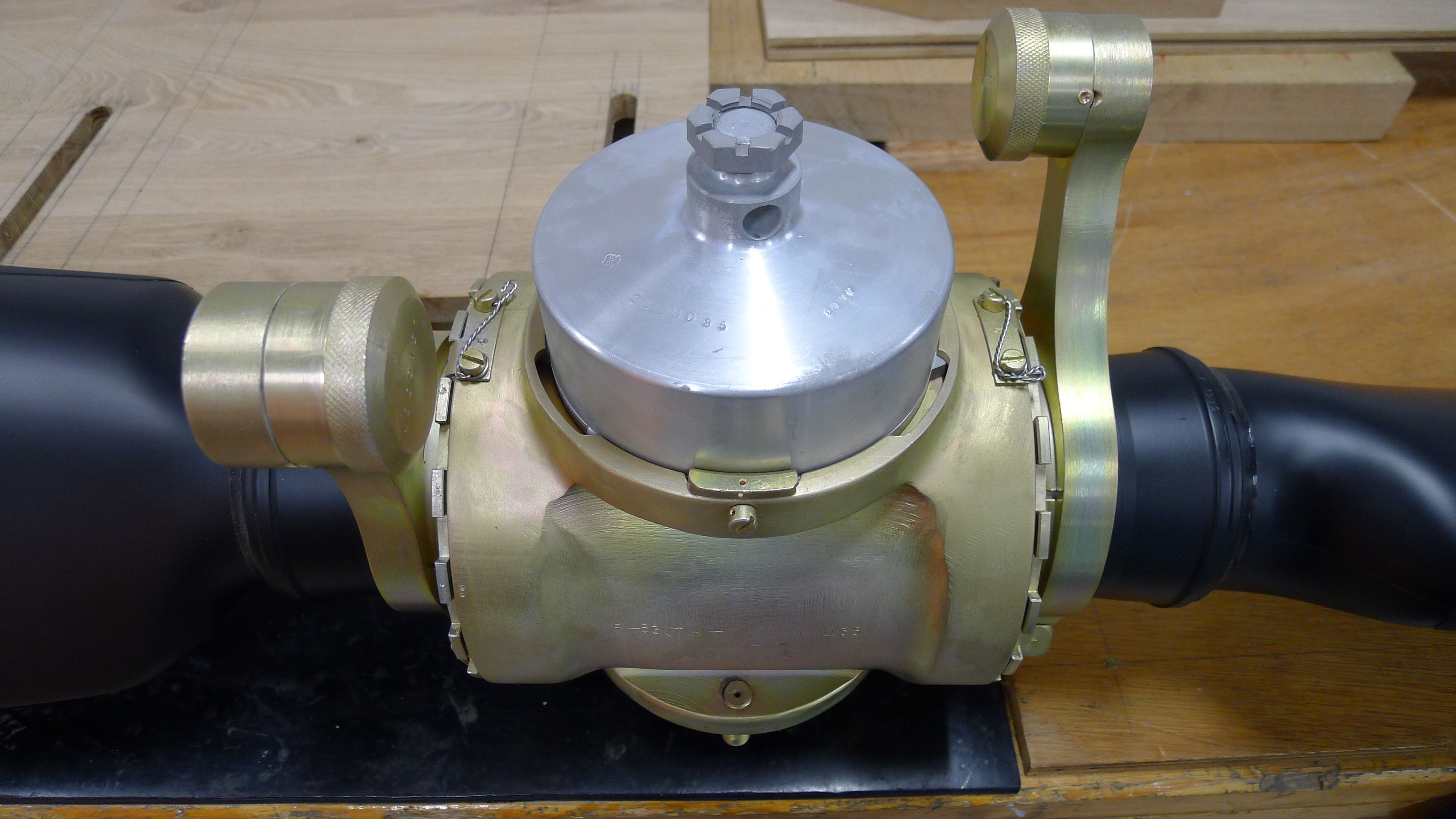 Brand New YAK Prop and Hub assembly (2).jpg