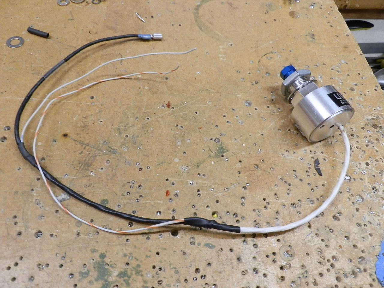 UMA fuel pressure sender wiring.JPG
