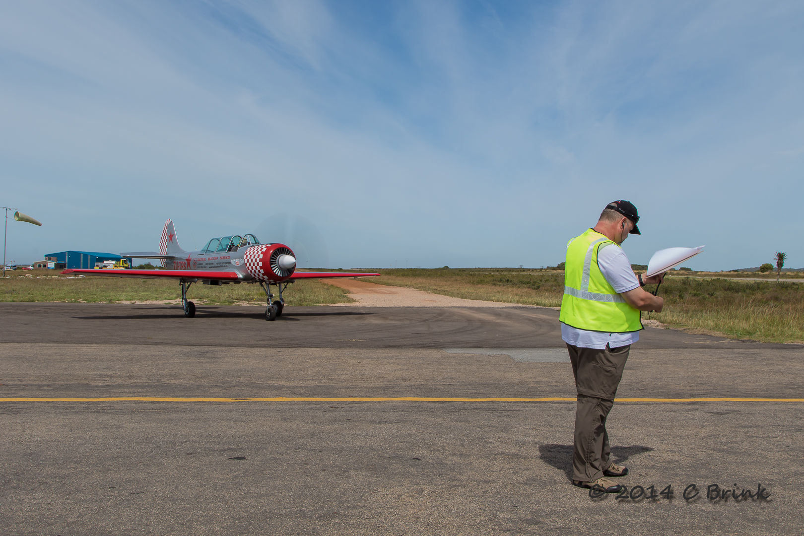 Yak WAC 2014 - Yak-52 - Etienne Verhellen - Leif Culpin -.jpg